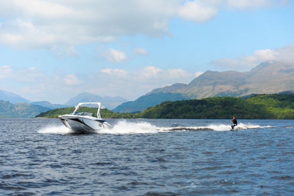 Boating And Wakeboard Loch Lomond