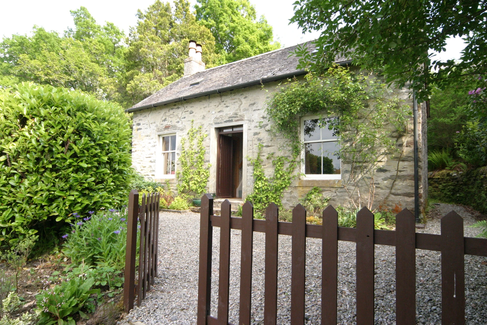 Springburn Cottage Image 1