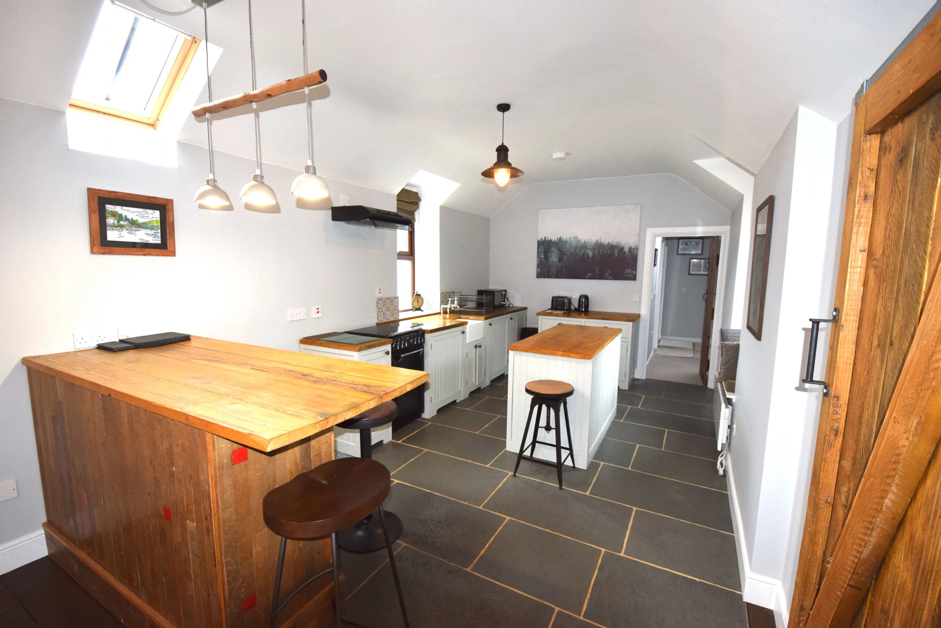 Arivean Cottage Image 1