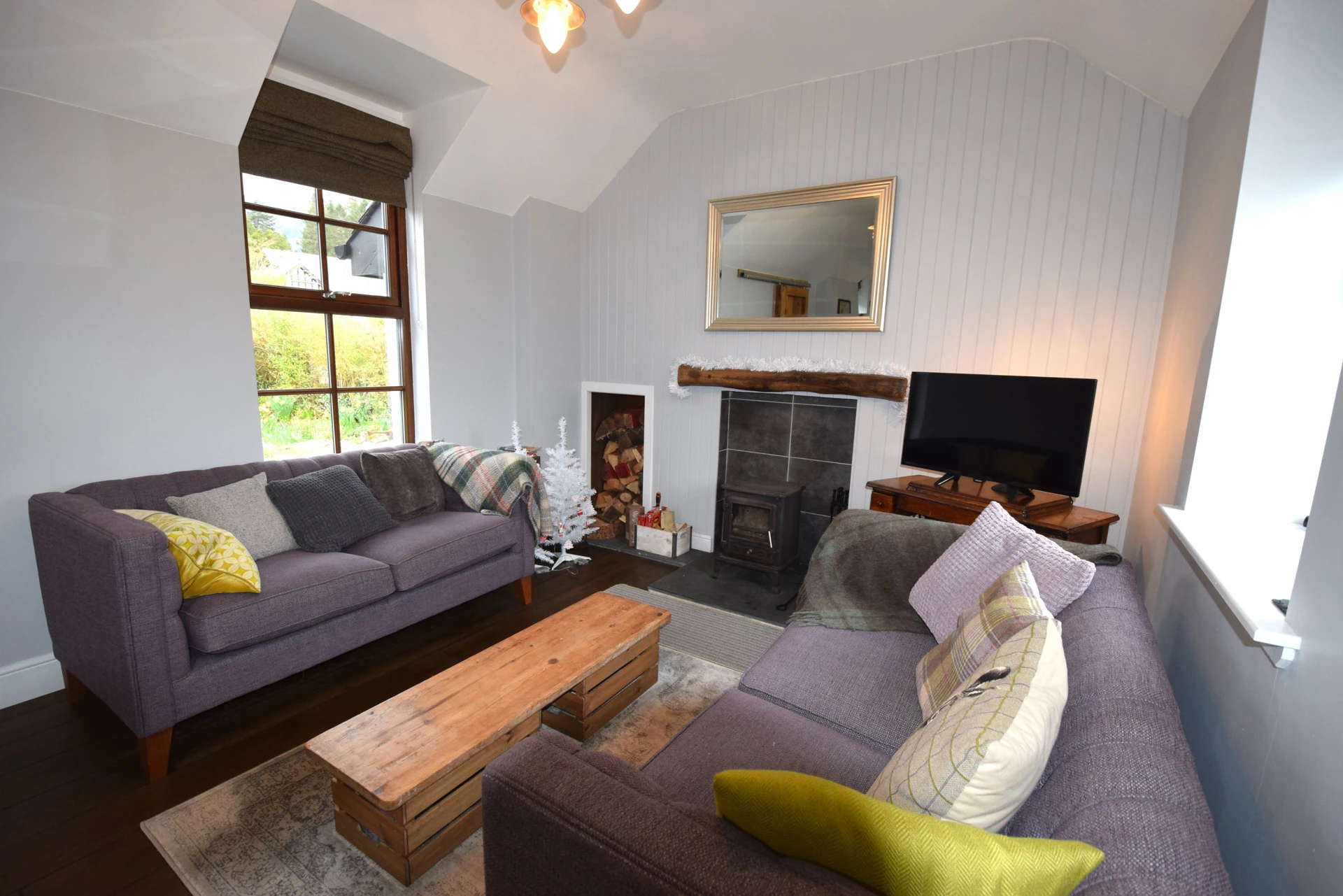 Arivean Cottage Image 1