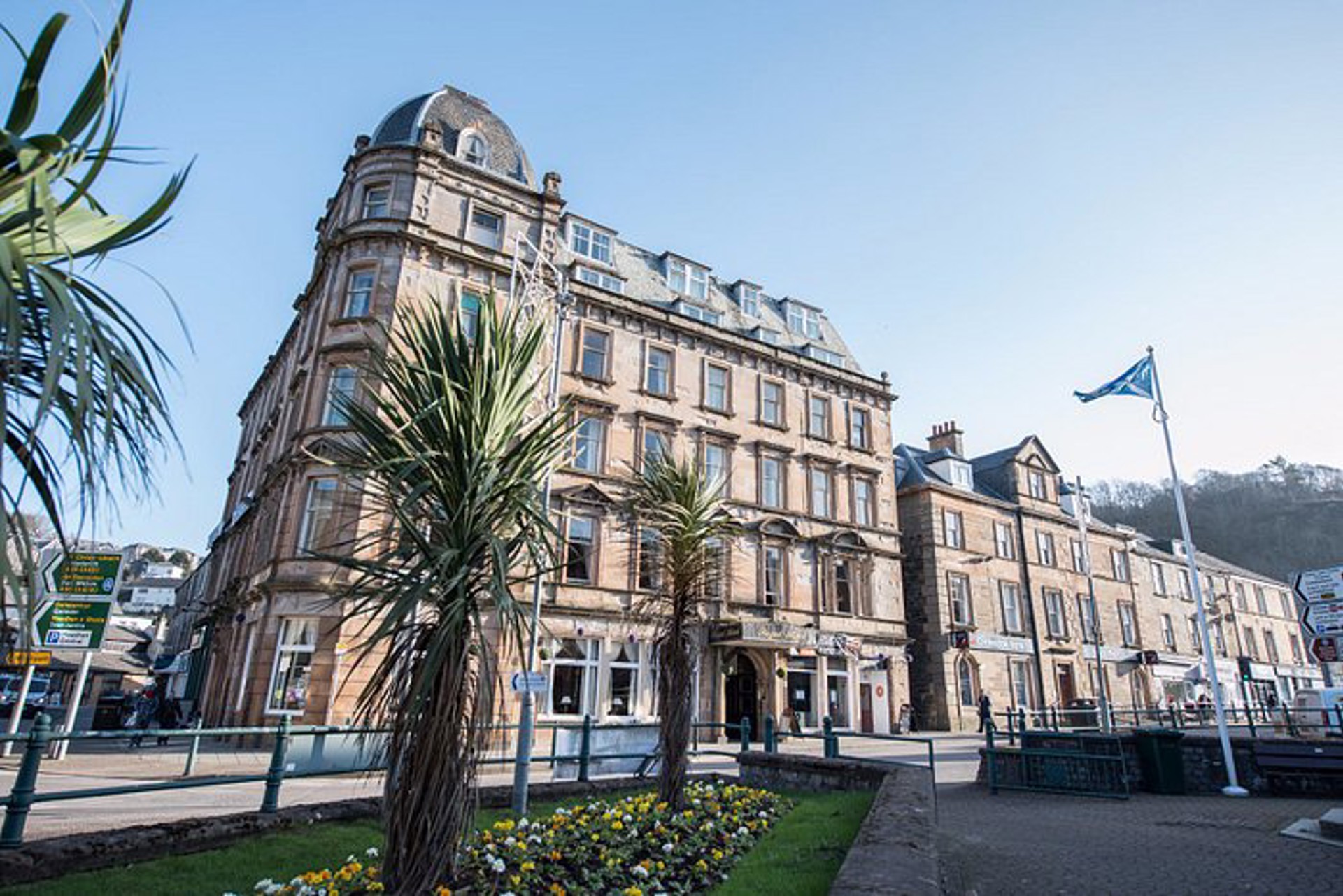 Background image - royal-hotel_picture.jpg