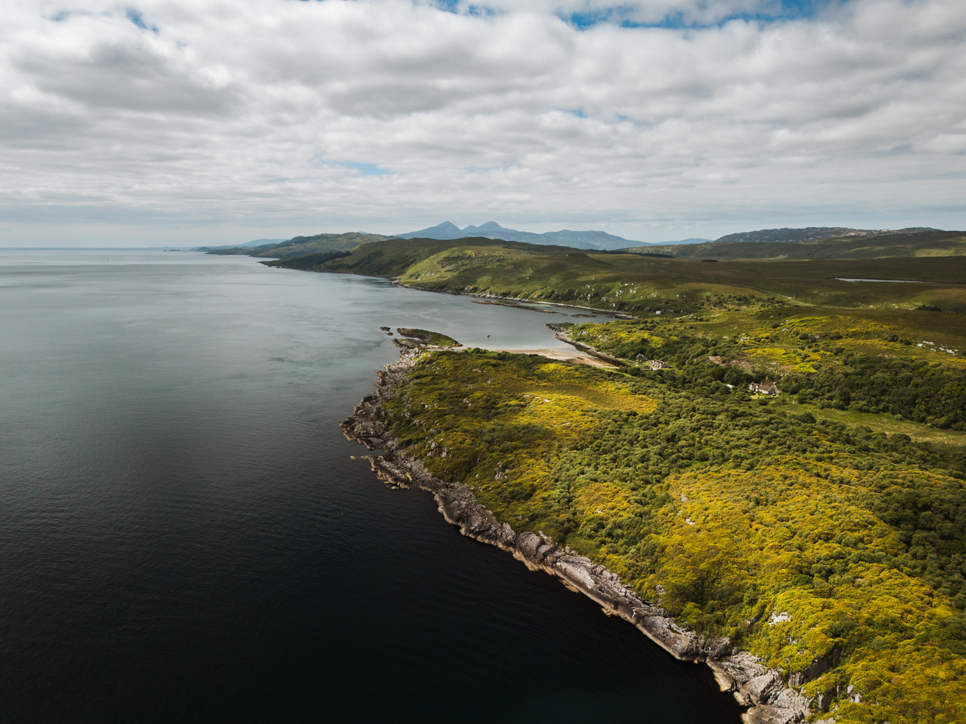 Background image - Jura 2 Social Res 016