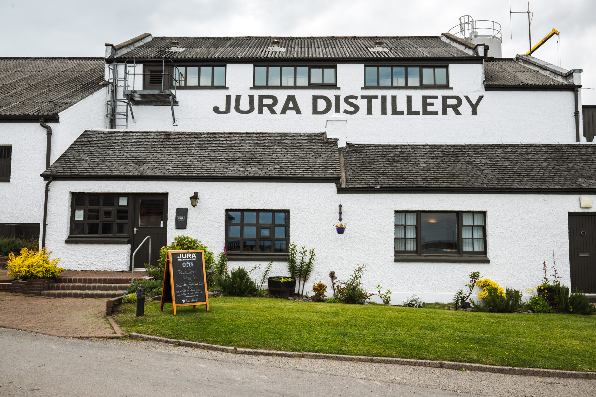 Background image - Jura 2 High Res 031 4965