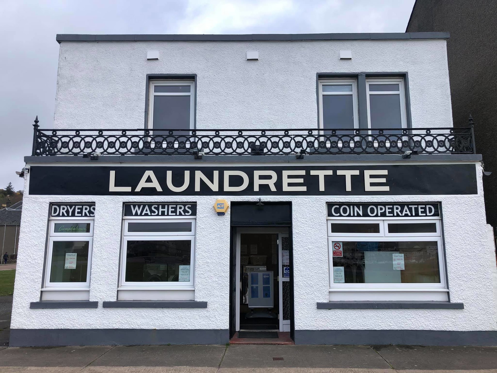 Background image - Davaar Laundrette