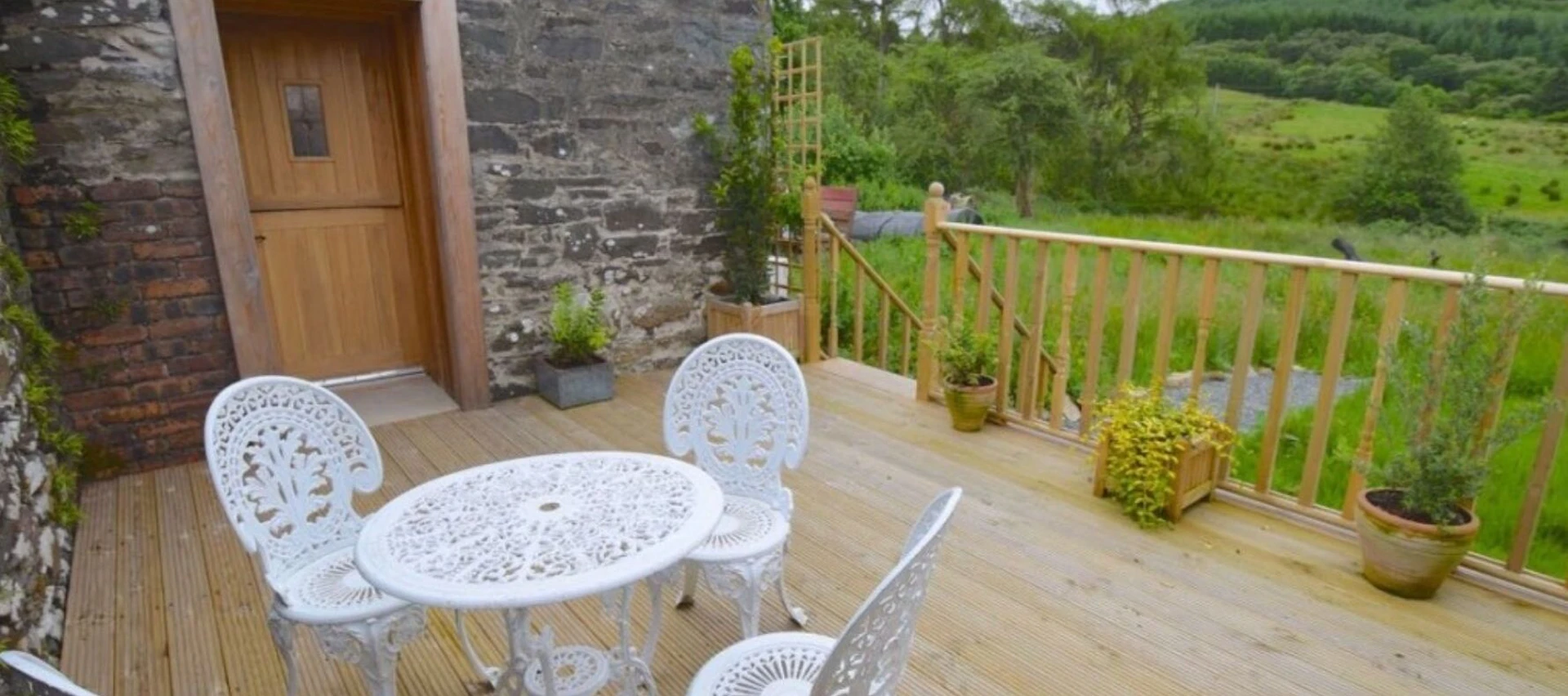 fyne-byre-holiday-cottages-west-coast-00001-1780x790.jpg