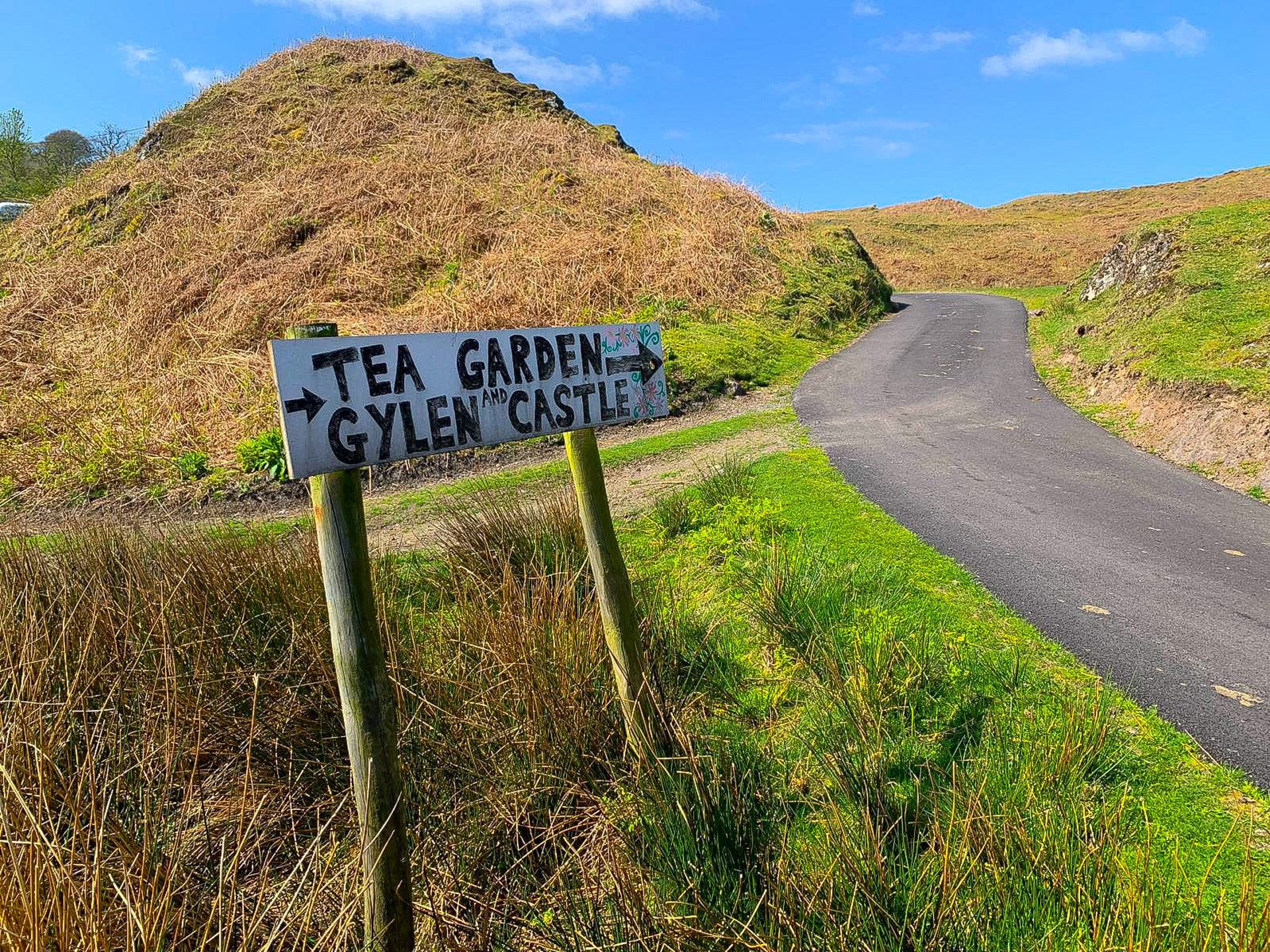 Sign For Kerrera Tearoom, Katy Runacres Kelpie Media