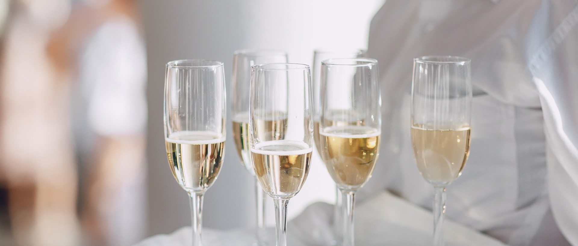 Background image - Champagne Argyll Holidays
