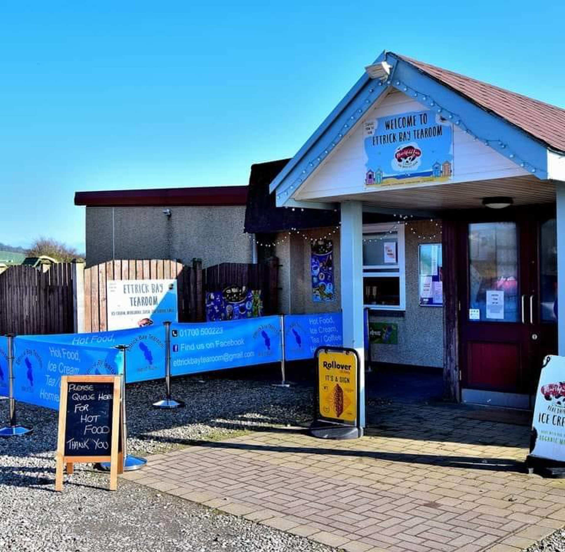 Background image - Ettrick Bay Tea Room