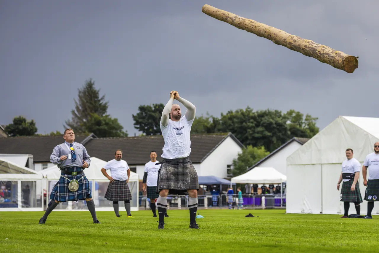 Background image - 191049 Cowal Highland Gathering VS Kenny Lam