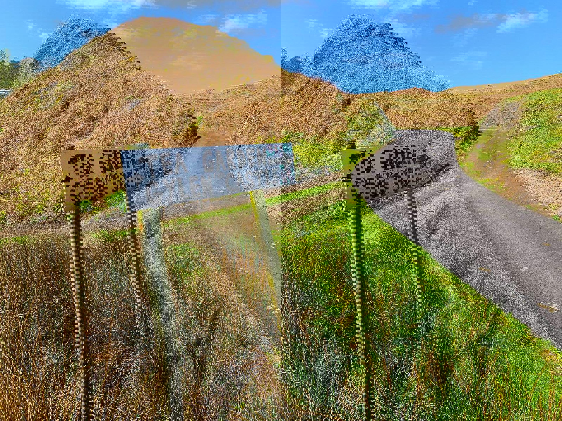 Sign For Kerrera Tearoom, Katy Runacres Kelpie Media (1)