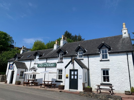 Kelpie Media Tigh An Truish Pub Front View, Seil