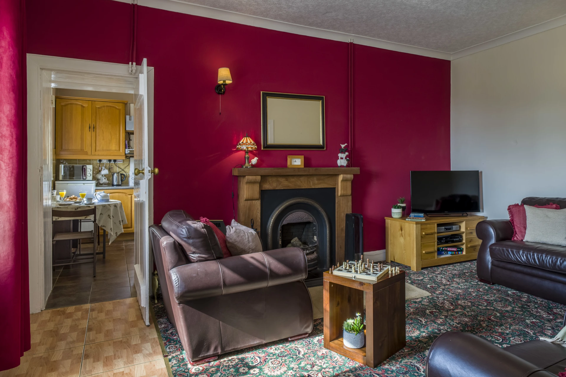 shemore_living_room_2.jpg