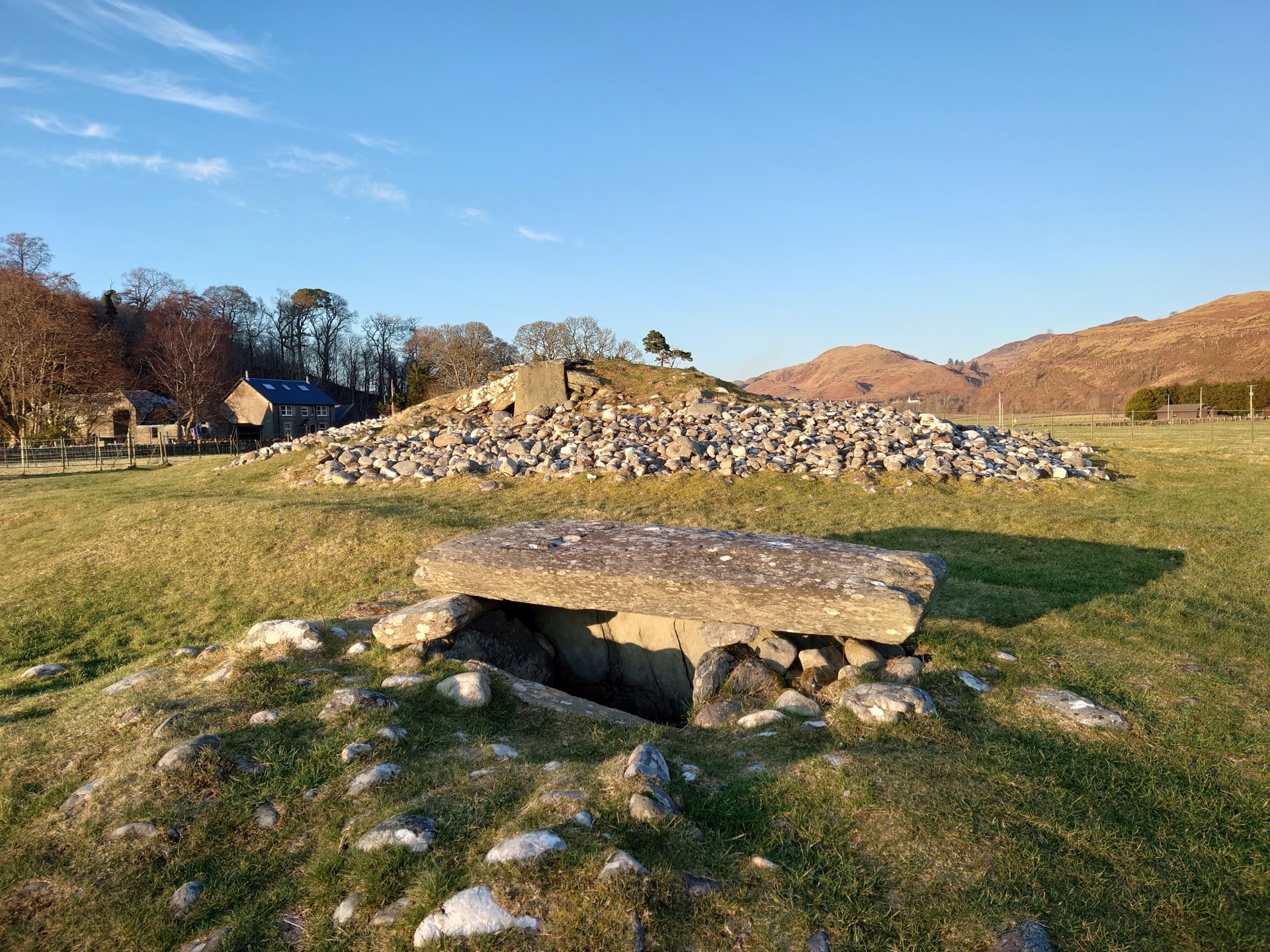 Background image - nether_largie_south_cairn_heathery_heights.jpg