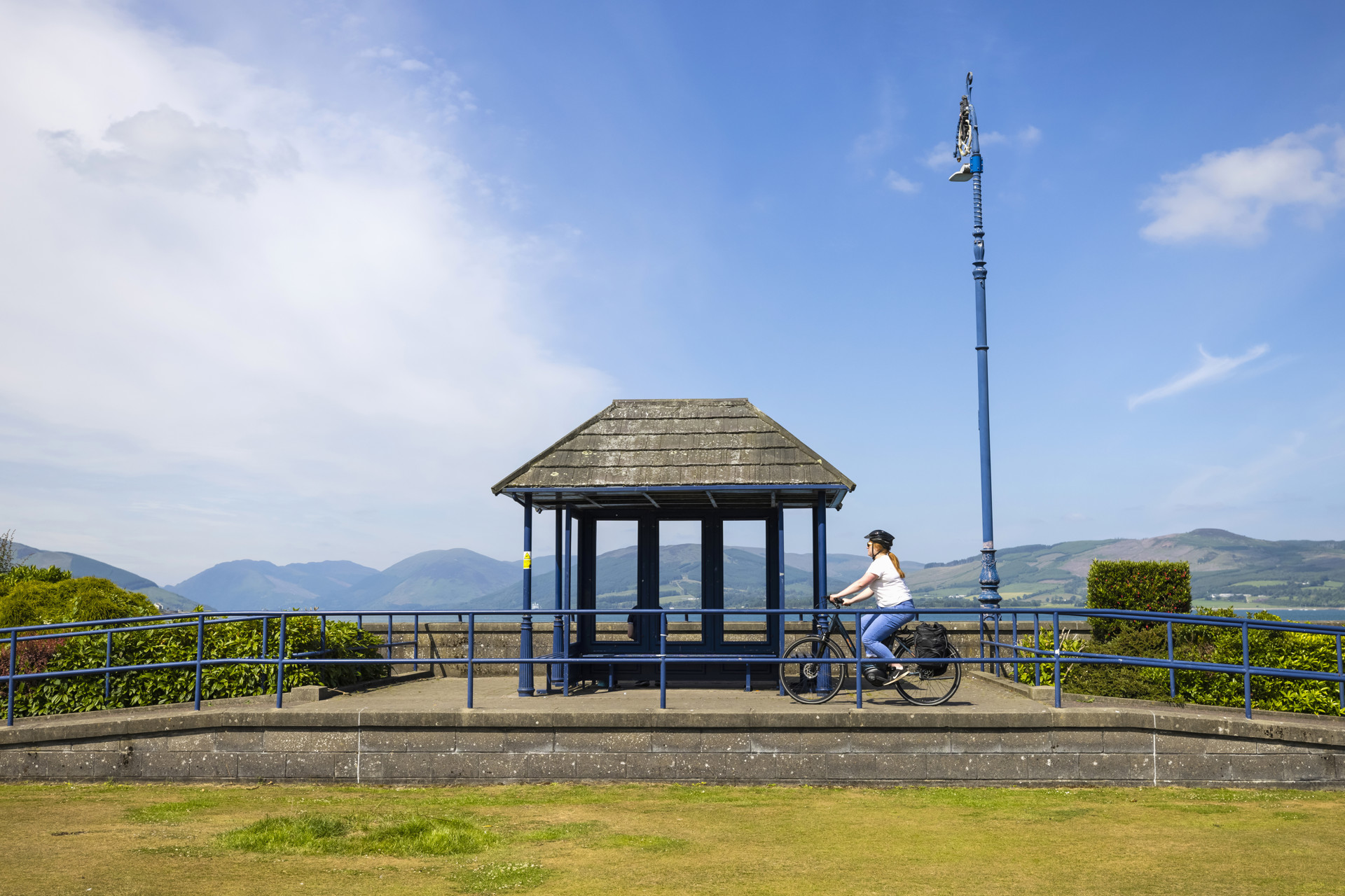 Background image - 83312 Bike Bute Bike Hire VS Kenny Lam