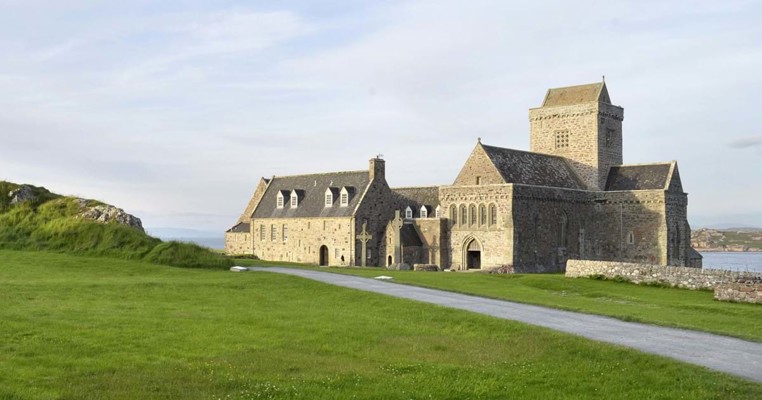 iona_abbey_hes.jpg