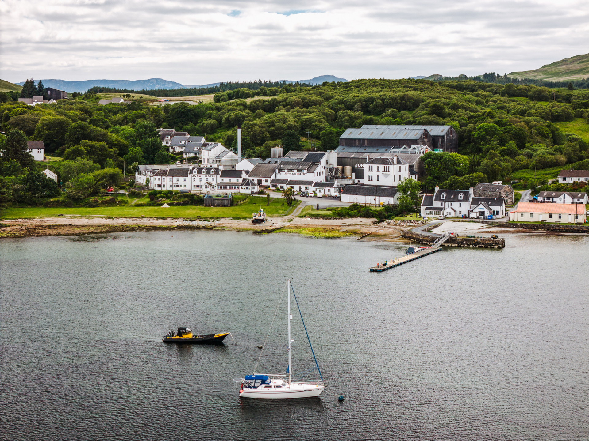 Background image - Jura 2 Social Res 047