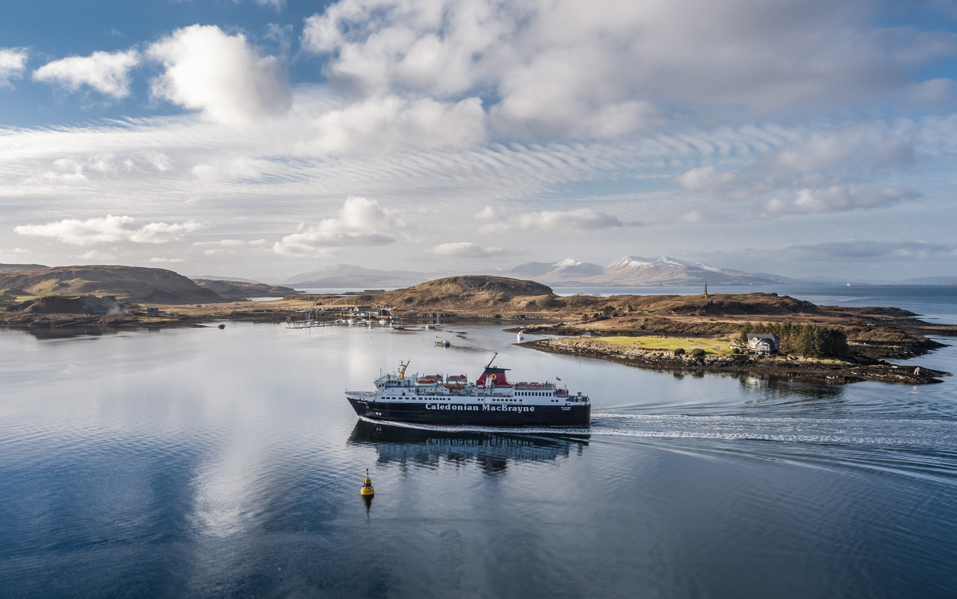 Background image - 182922 Oban Airborne Lens Liam Anderstrem