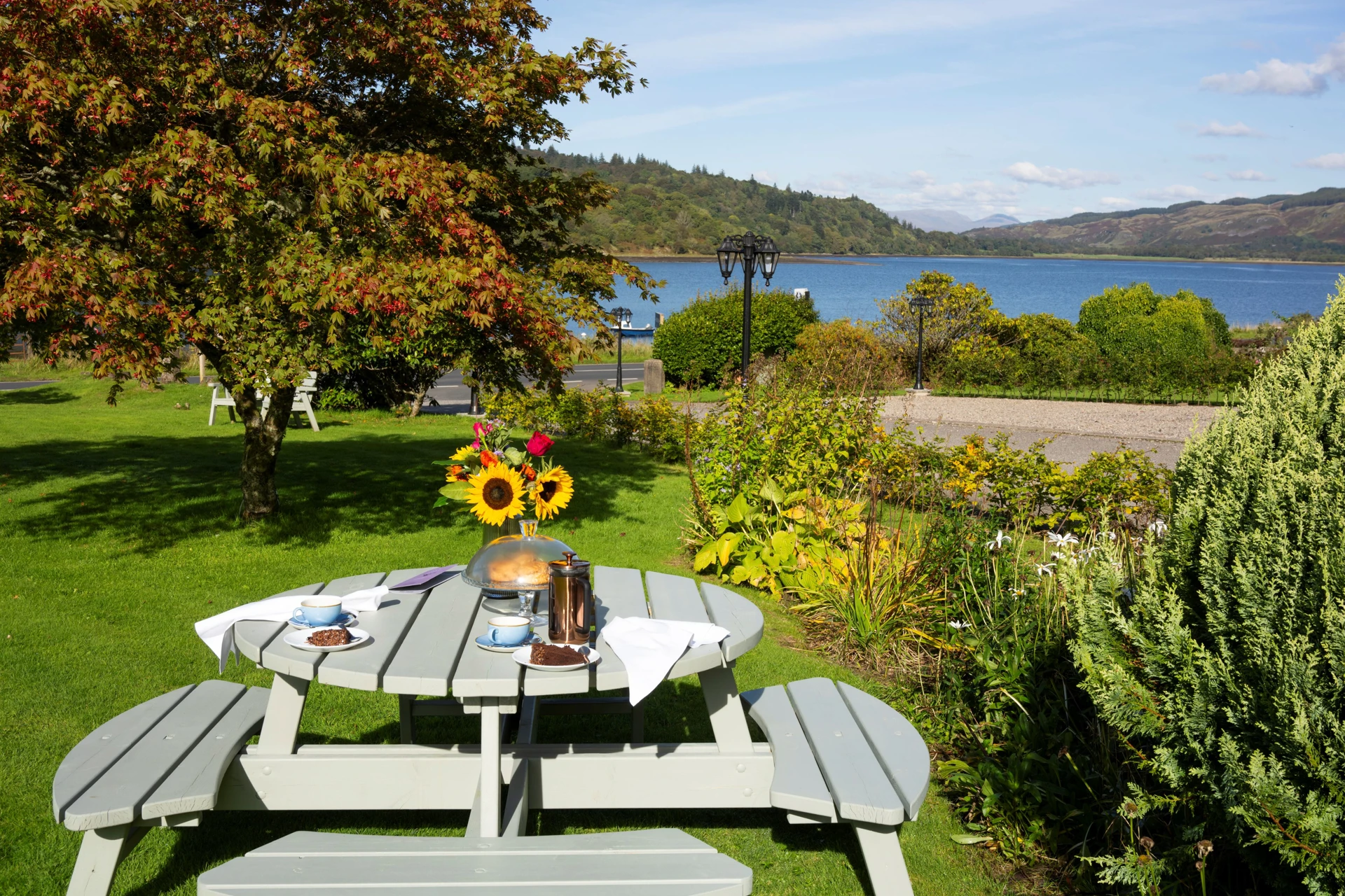 Kinipoch Loch View Terrace