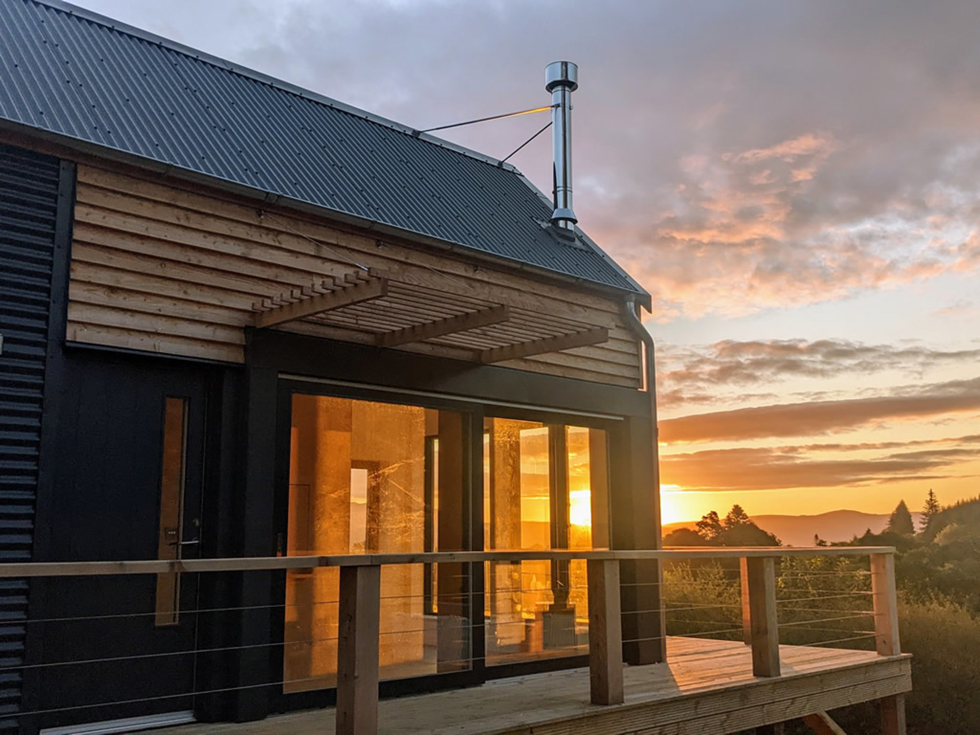 Background image - bakers_bothy_at_sunrise.jpg