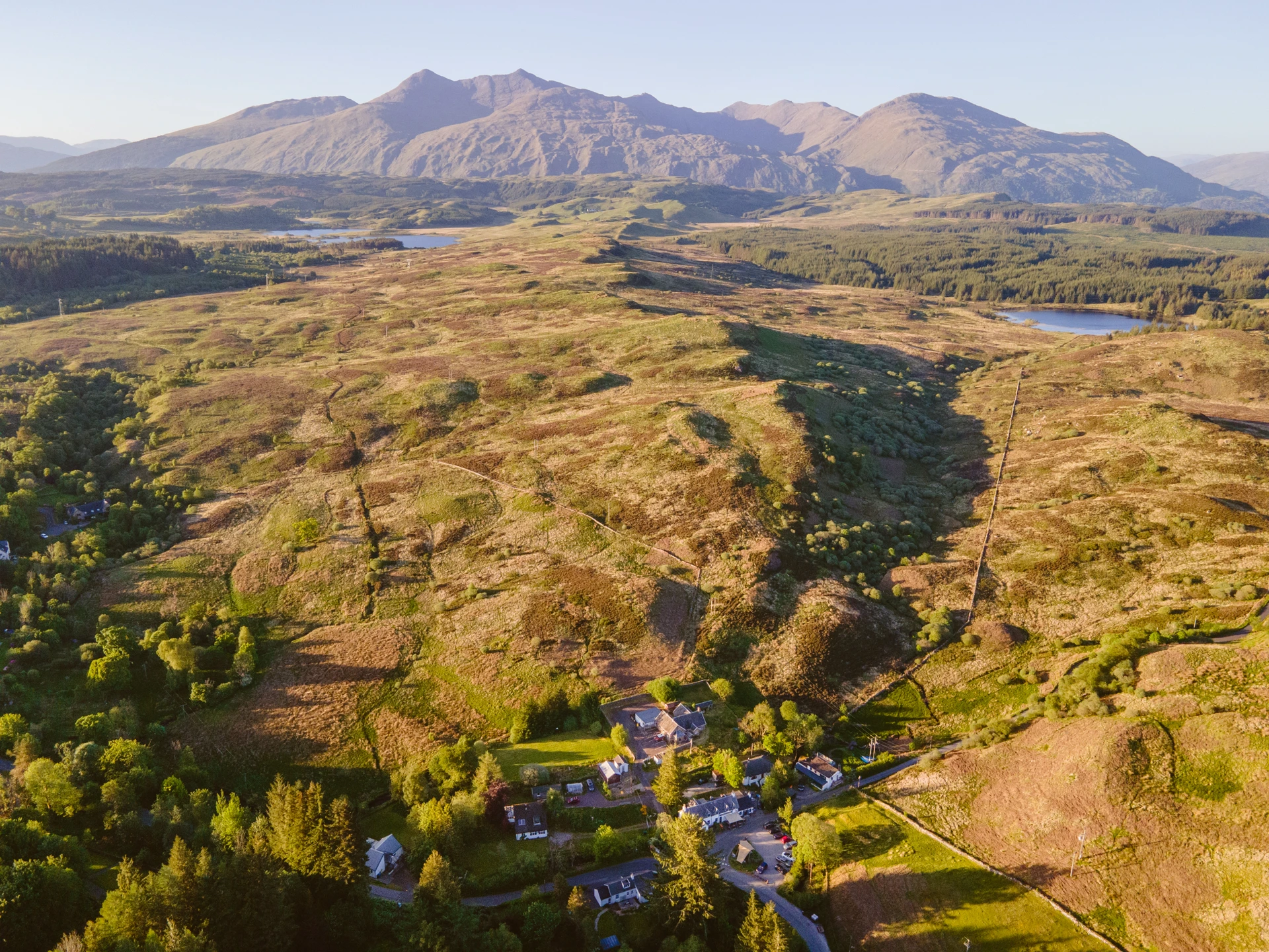 26-06_kilchrenan_inn_-_aerial__c__hannah_goldsmith-12.jpg