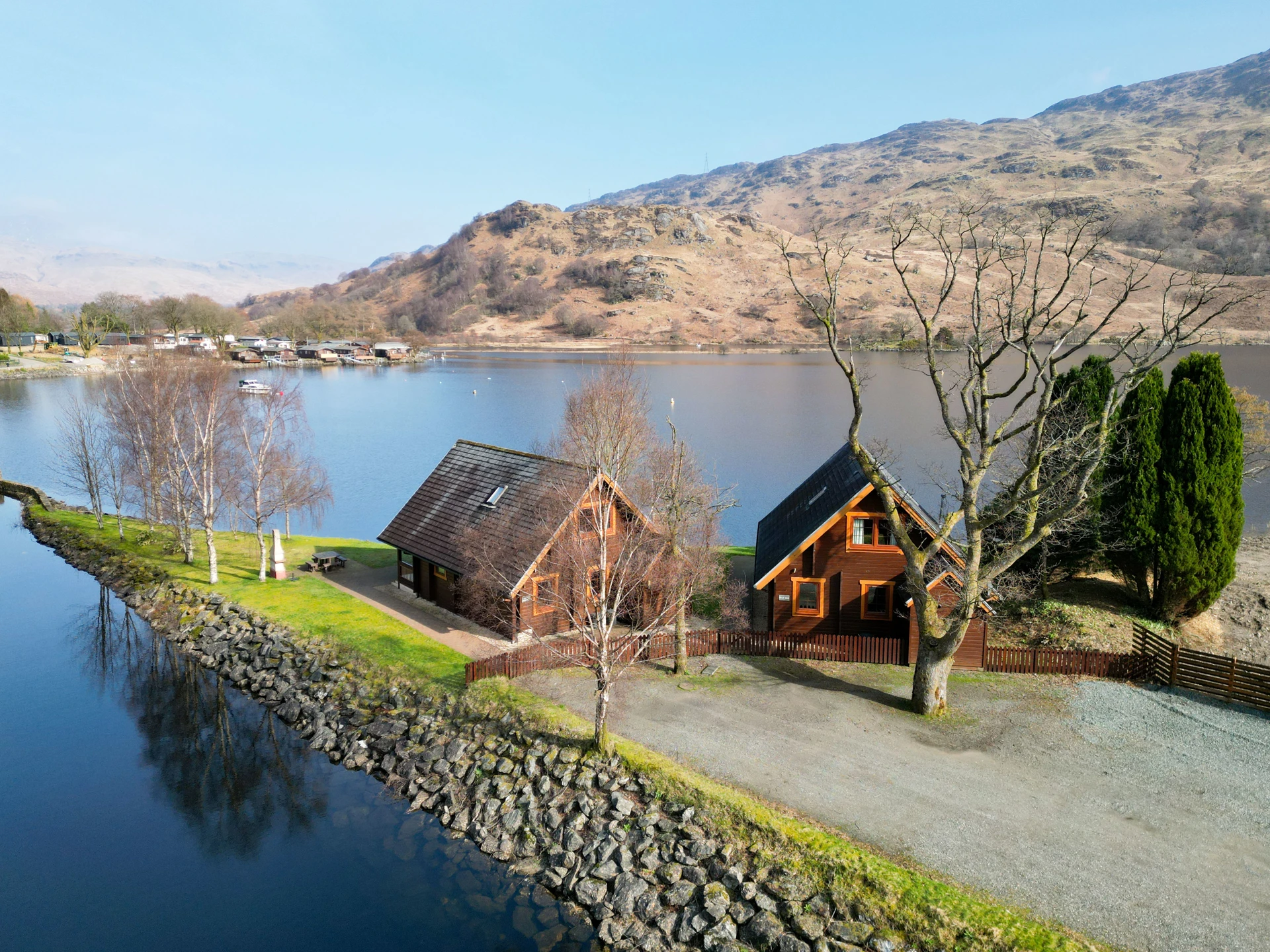 loch_view_lodges.jpg