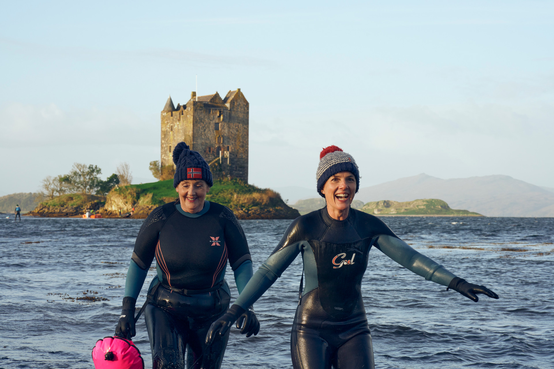 Background image - Wild_Swimming_Castle_Stalker7_StephenSweeneyPhotography (1)