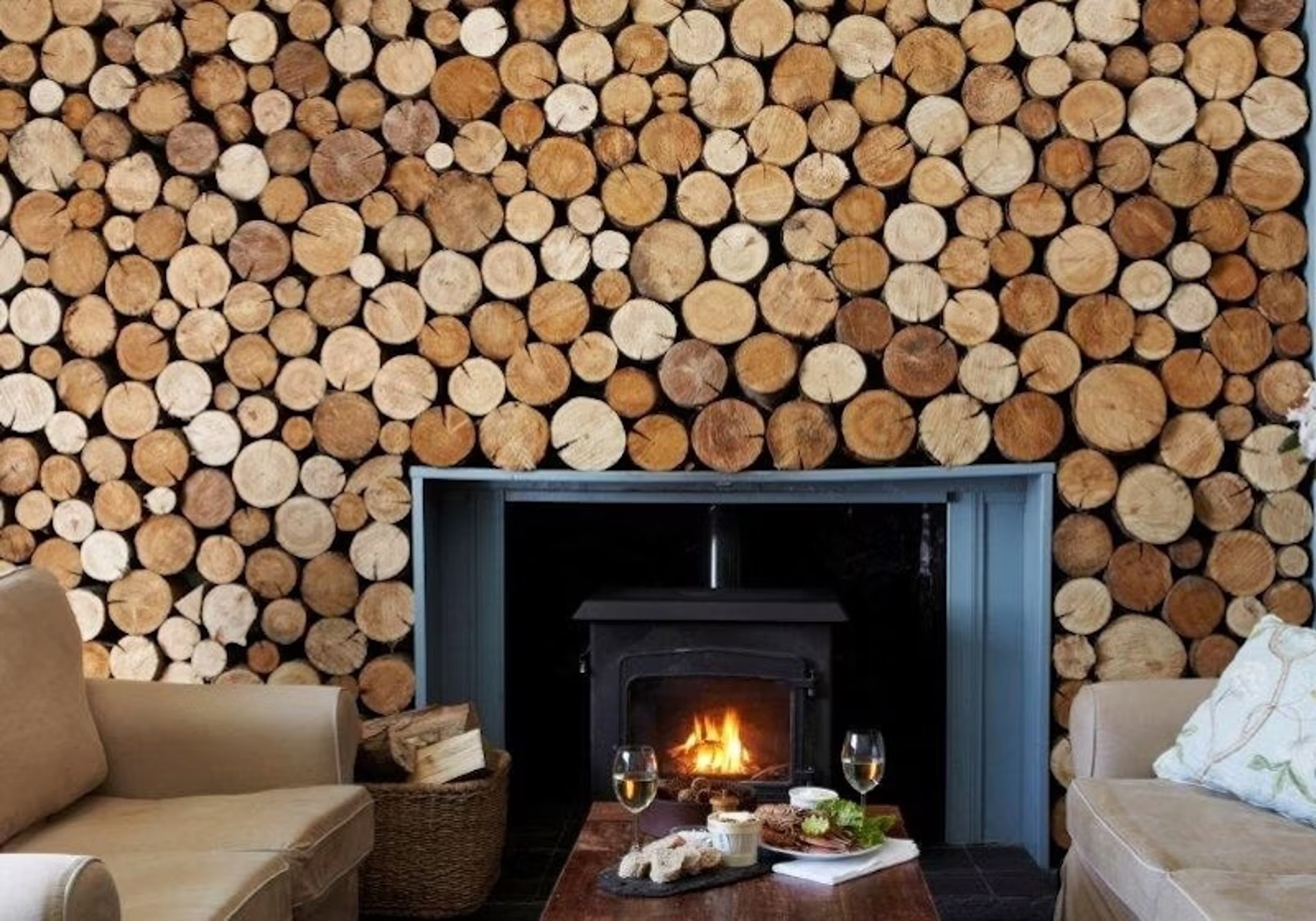 Colonsay Hotel Log Room 2 (1)