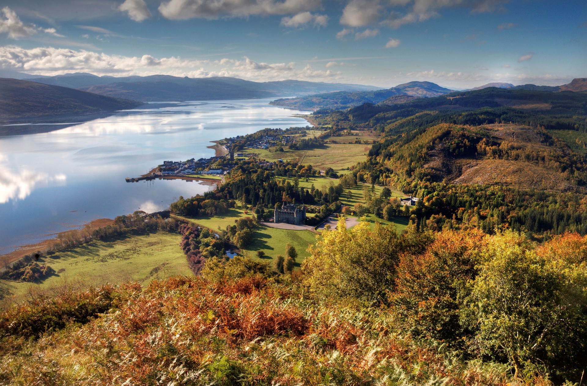 Background image - 0I5D5977 Inverary And Loch Fyne From Dun Na Cuaiche Hill Argyll S (1)