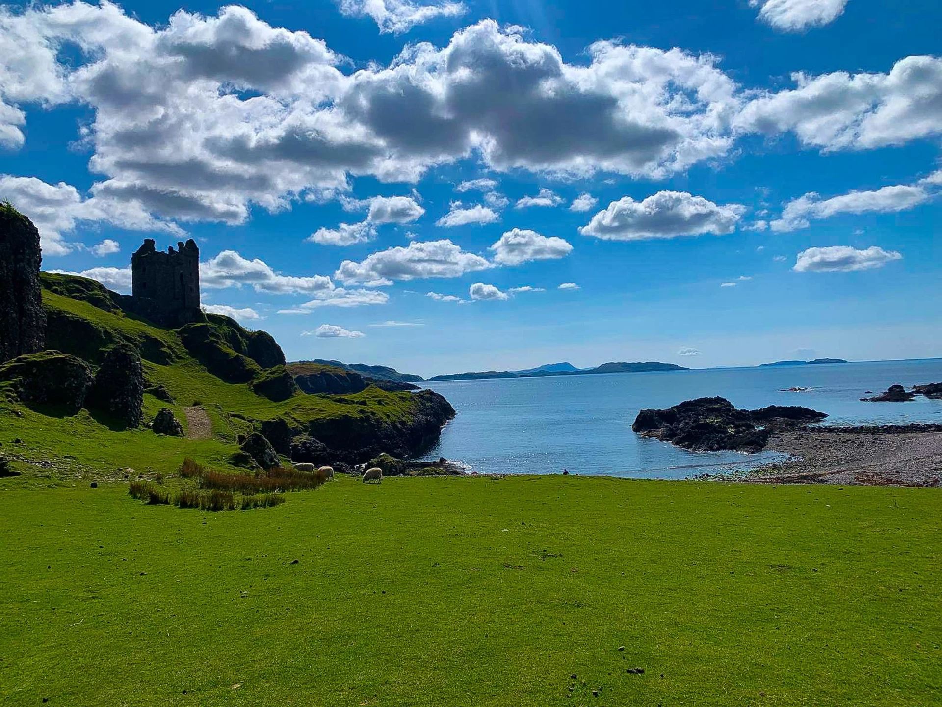 Kerrera Gylen Castle From The Field Katy Runacres Kelpie Media