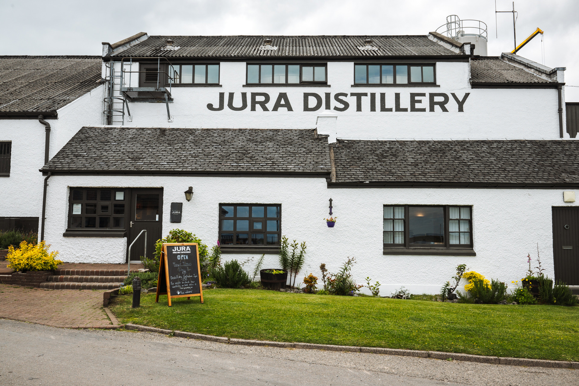 Background image - Jura 2 Social Res 031 4965