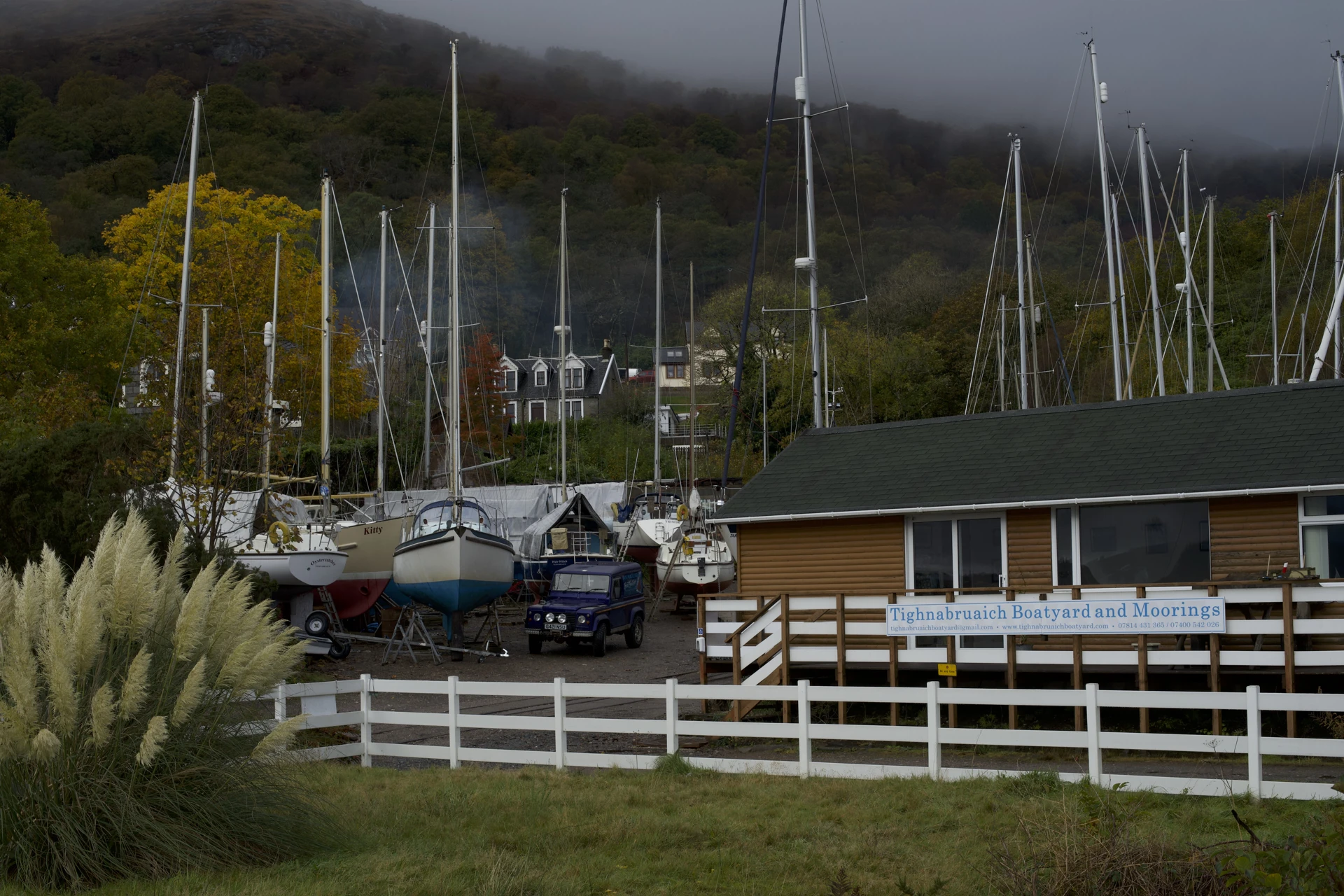 boatyard_autumn_colours.jpg