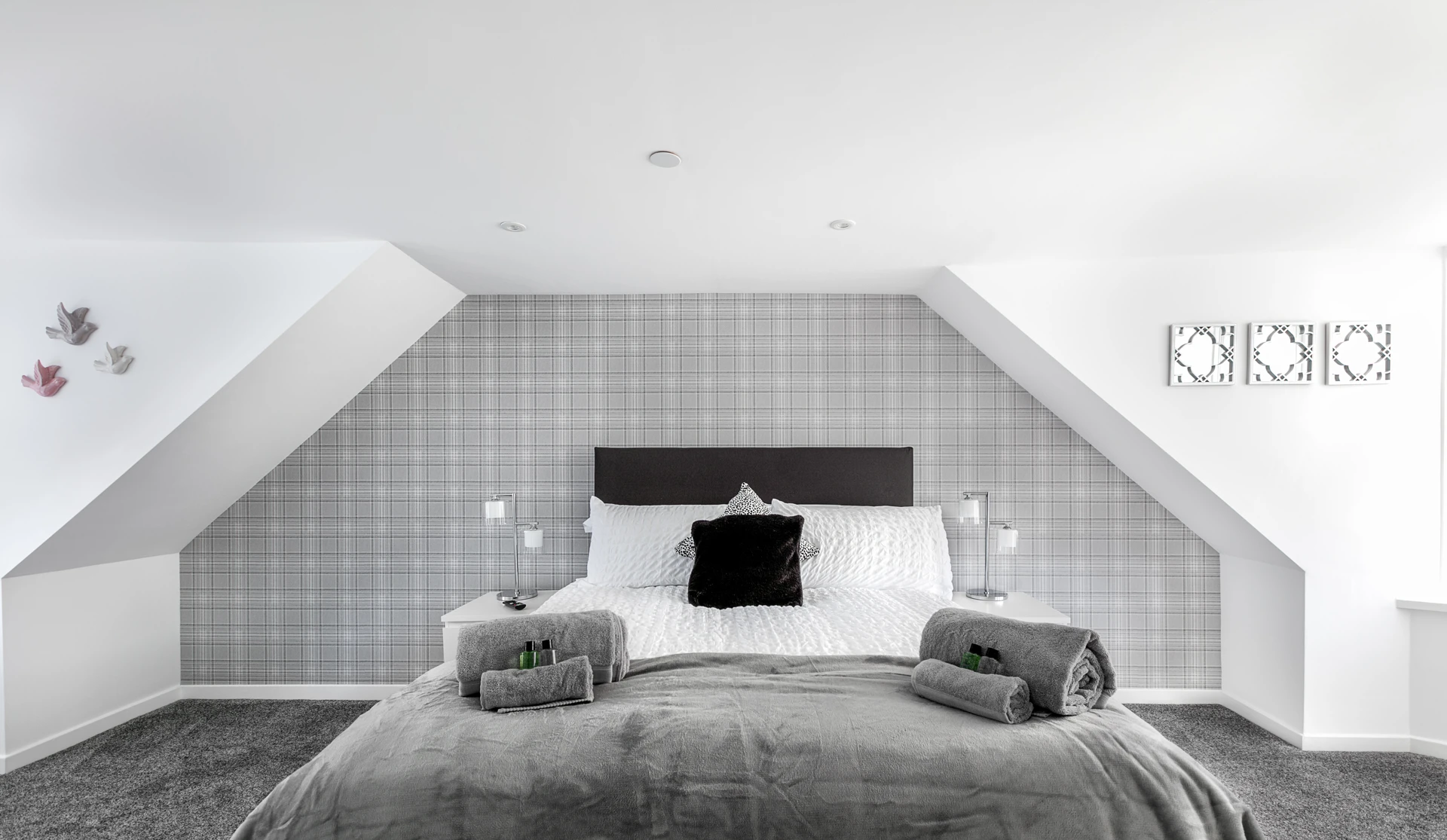 bedroom_1.8.jpg
