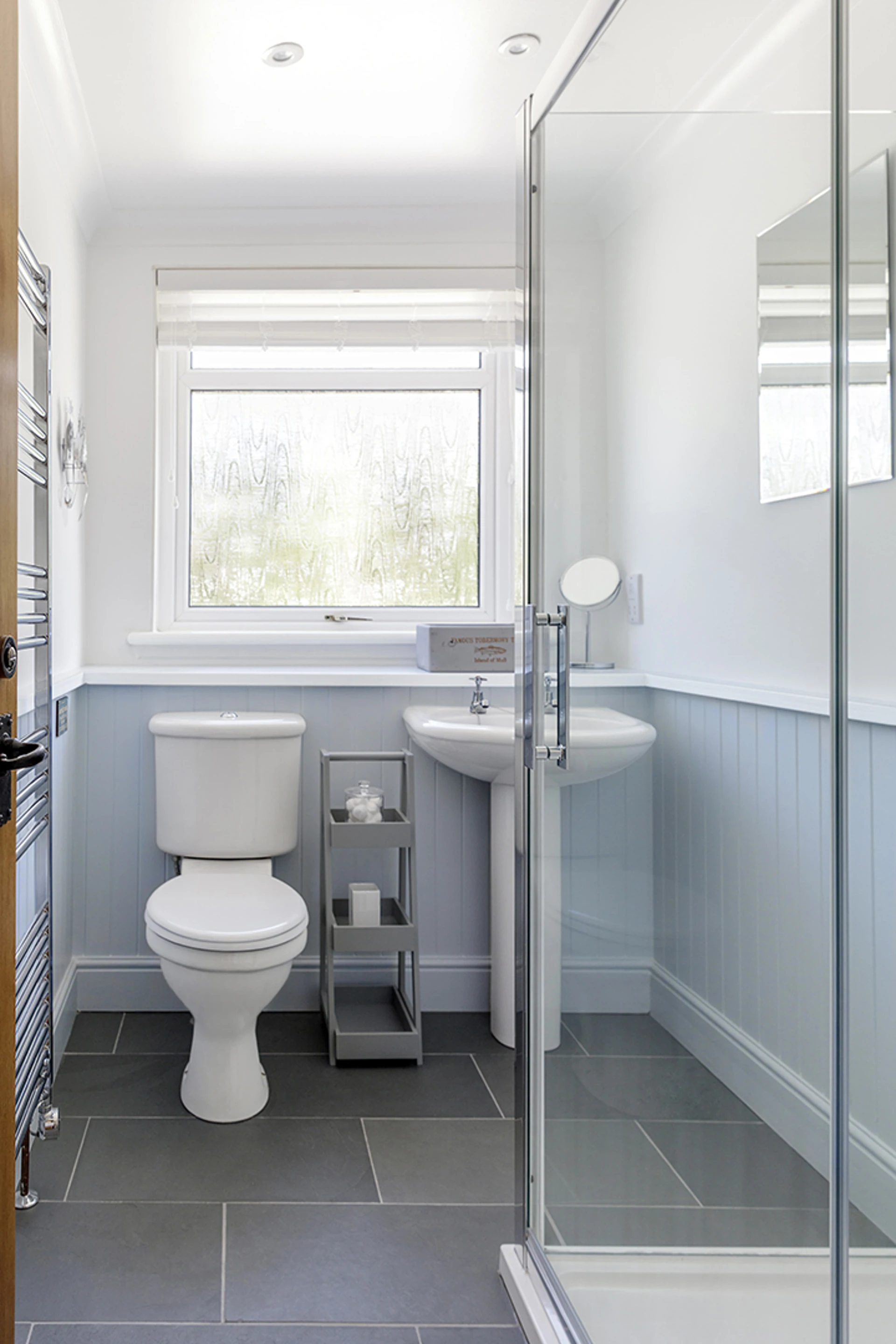 7bathroom_1.jpg