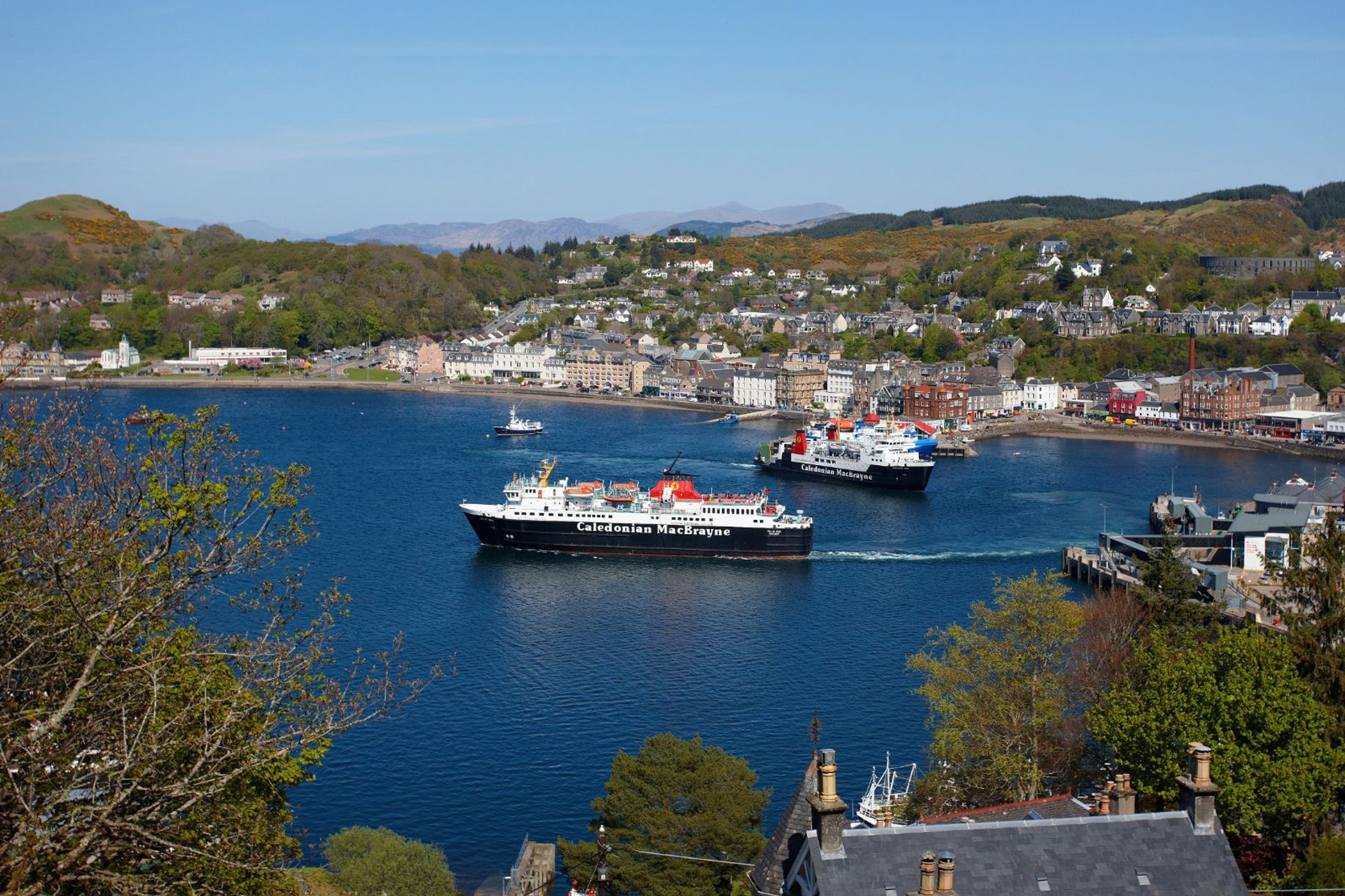 Background image - Isle Of Mull In Oban Bay