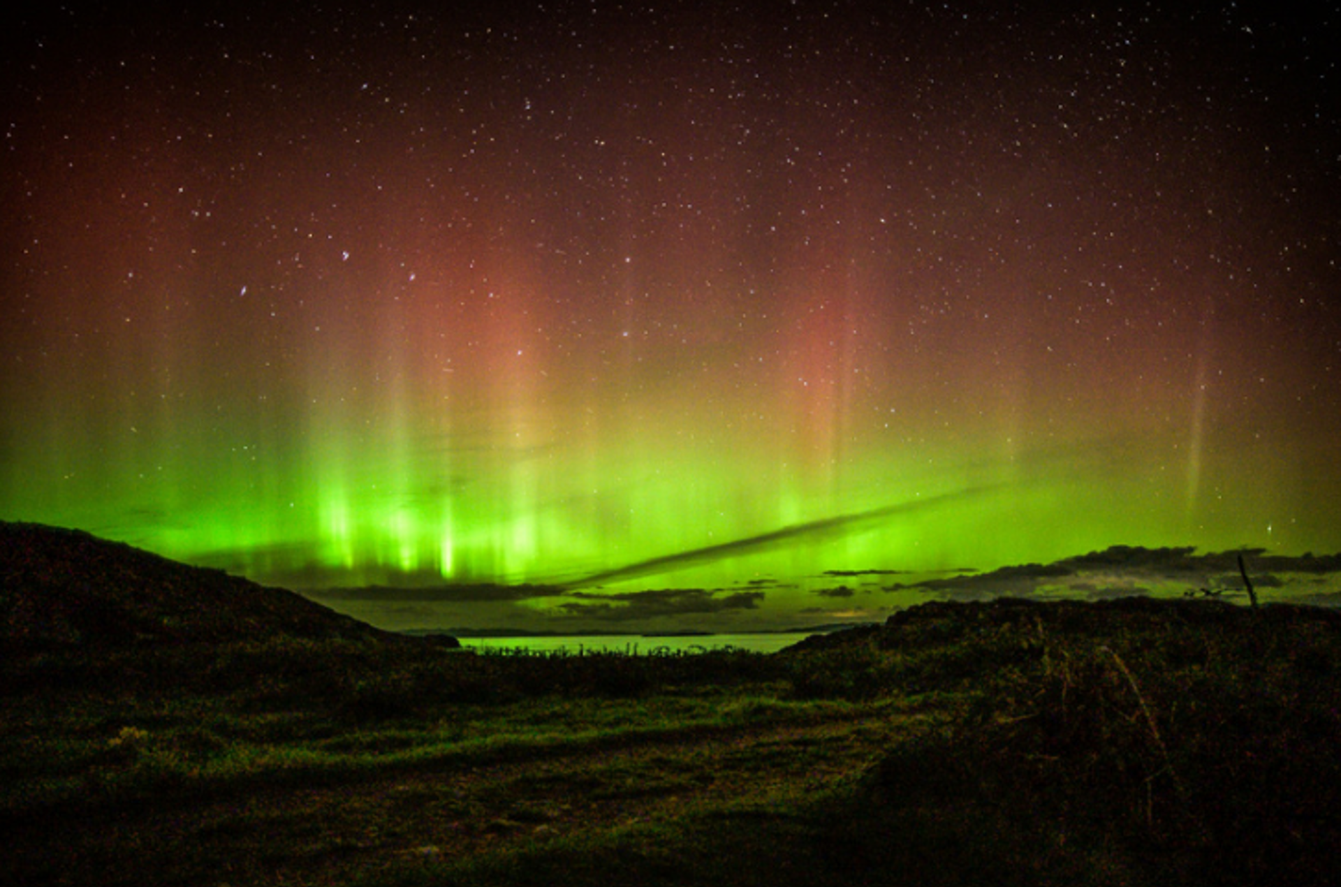 Background image - Northern Lights, Gigha, Credit Stuart Kelly (1)