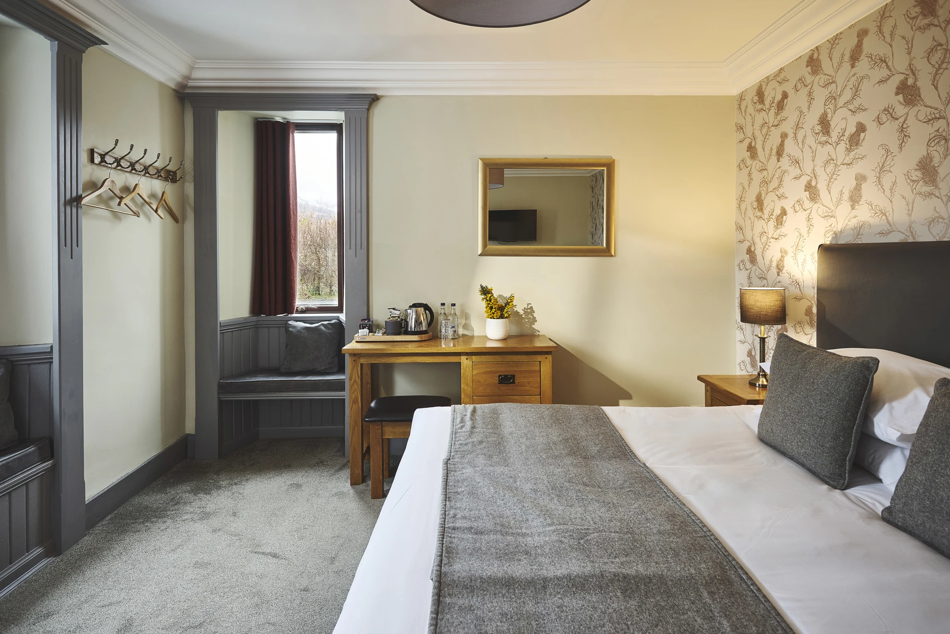 room_1_744.jpg