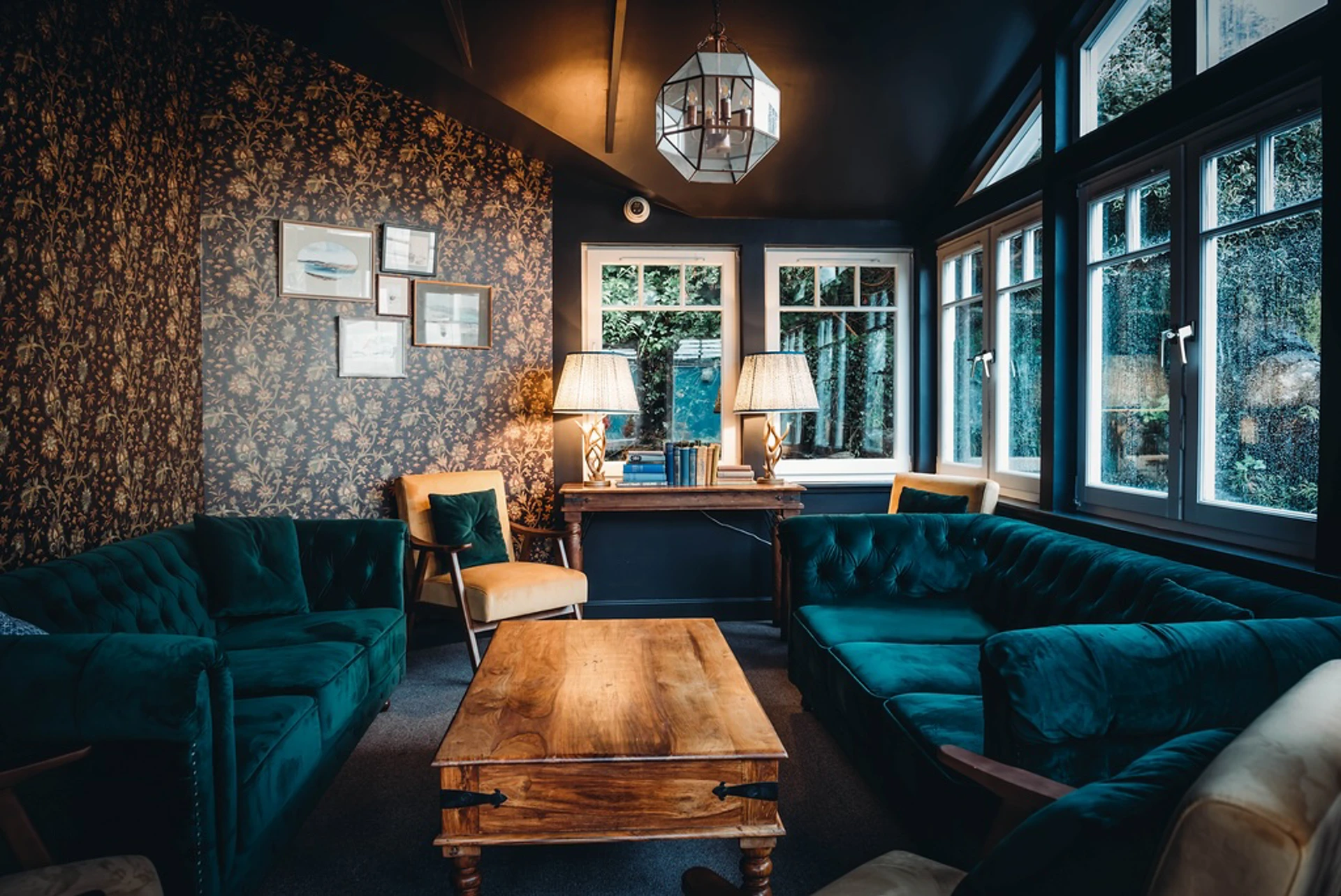 lounge.jpg