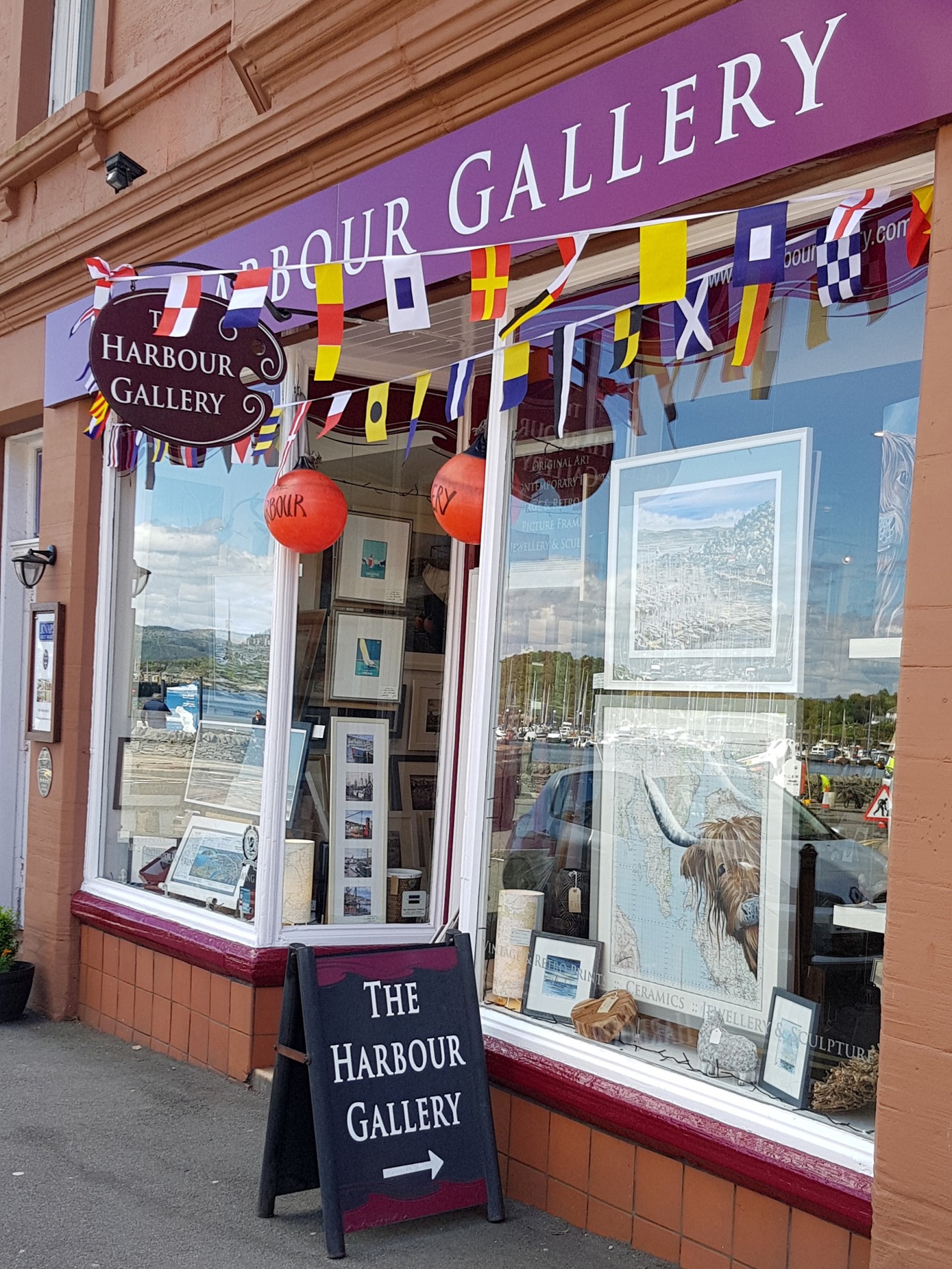 Background image - The Harbour Gallery Tarbert