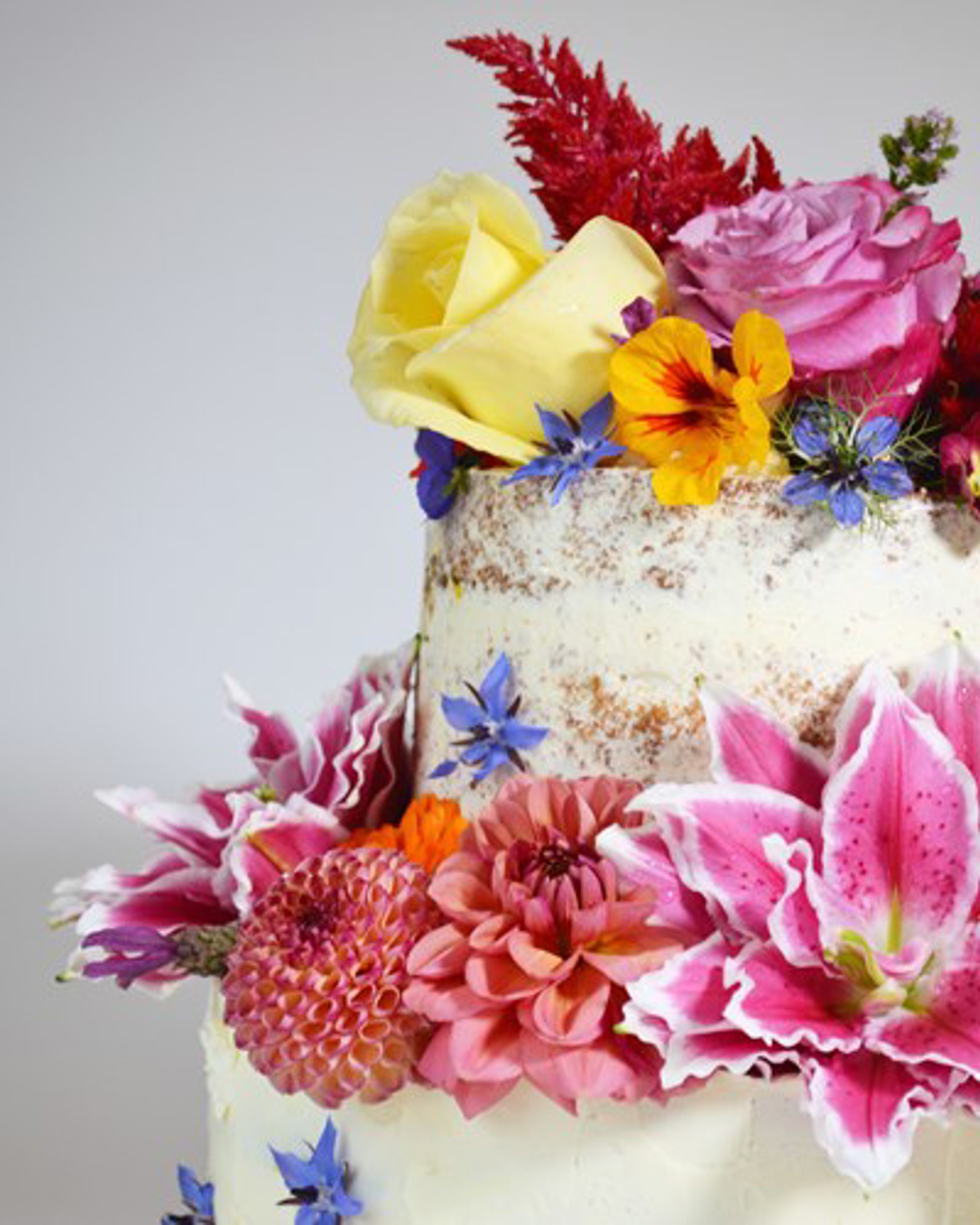 Background image - Northern Lights Cakery Wedding Cake